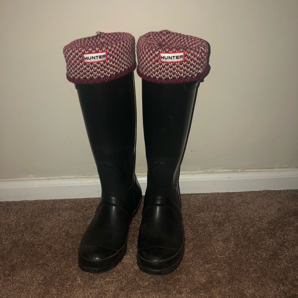 Hunter Boots with Two Pairs of Hunter Boot Socks - Picture 5 of 7